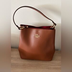 Coach Town Bucket Bag 91122 Pebbled Leather